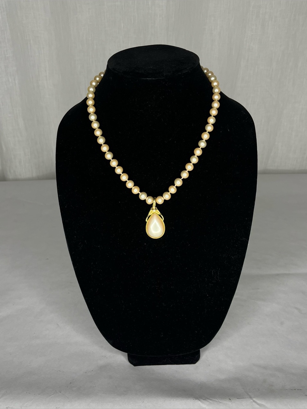 Chain of pearls